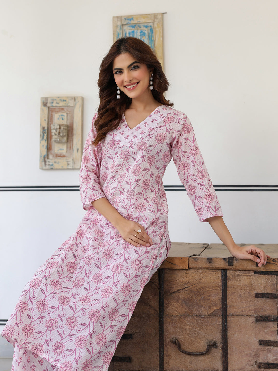Light Pink Pure Cotton Floral Printed Straight Kurta Pant Set - qivii