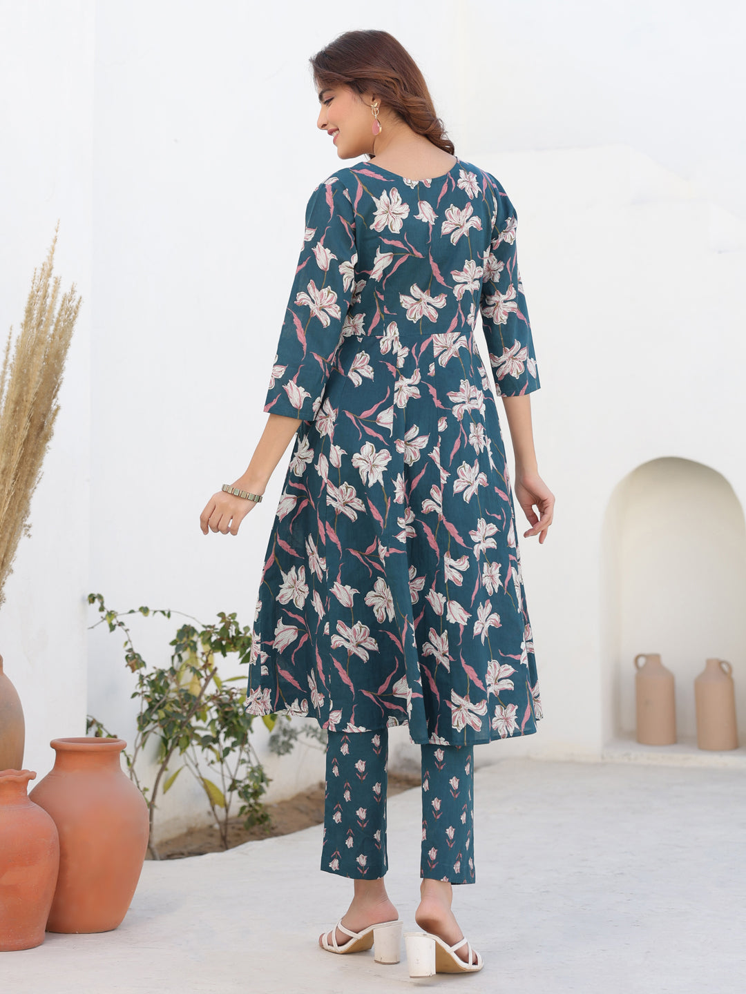 Janasya Women's Teal Blue Pure Cotton Floral Printted A line Kurta Pant Set