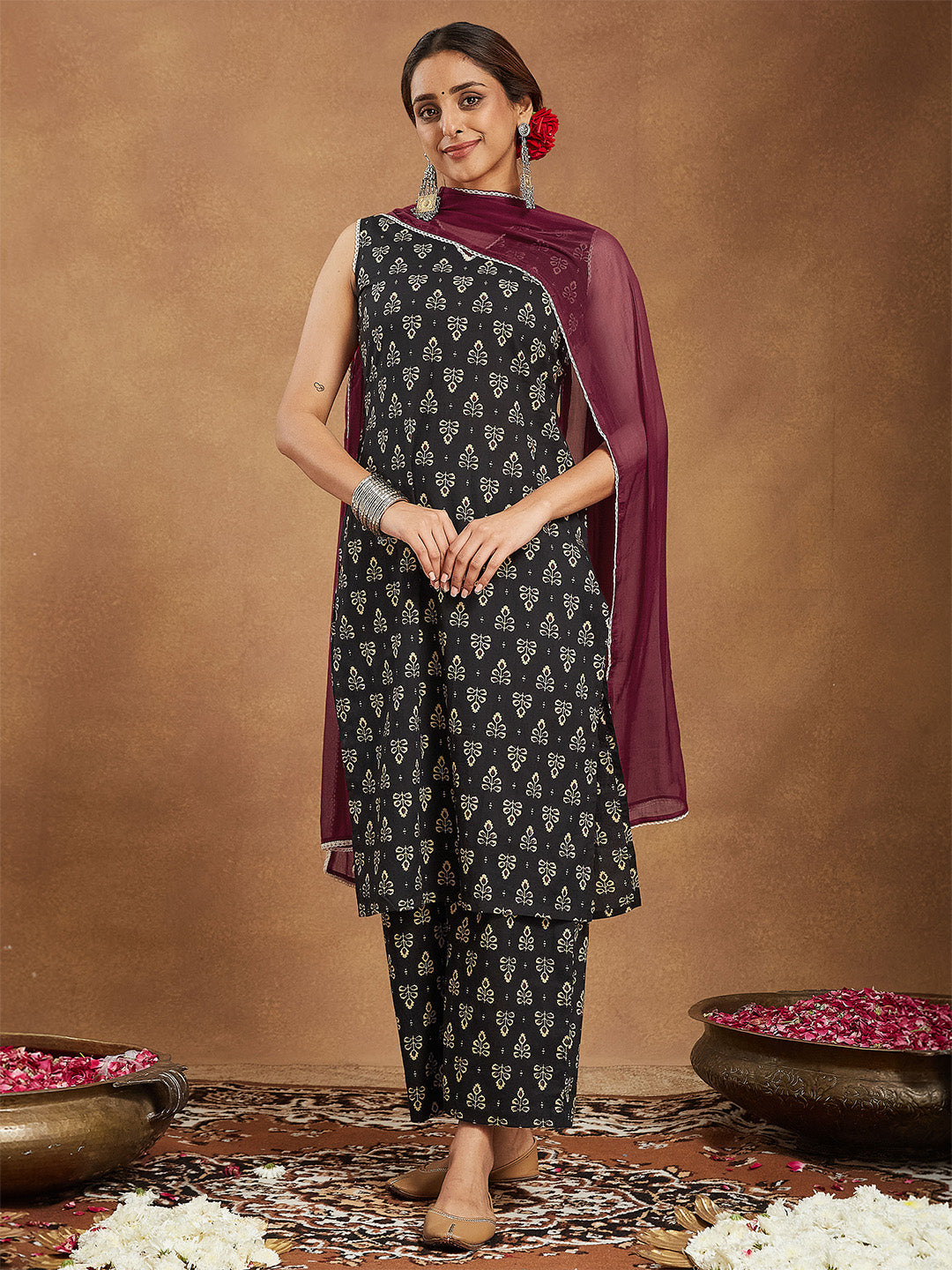 Janasya Women's Black Cotton Ethnic Motifs Printed Straight Kurta Set - qivii