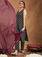 Janasya Women's Black Cotton Ethnic Motifs Printed Straight Kurta Set