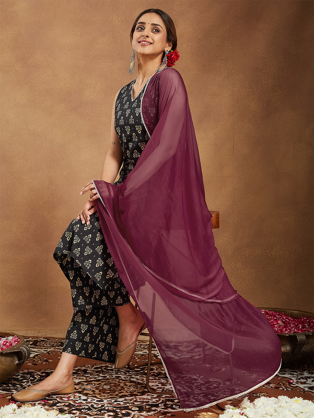 Janasya Women's Black Cotton Ethnic Motifs Printed Straight Kurta Set - qivii