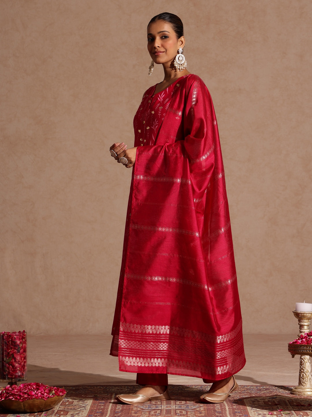 Janasya Women's Pink Silk Blend Gold Printed Straight Kurta Set - qivii