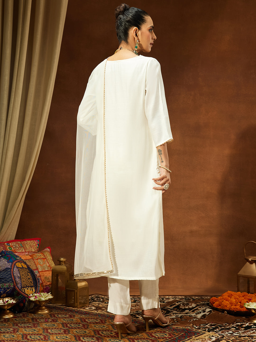 Janasya Women's Off White Silk Blend Zari Yoke Embroidered Straight Kurta Set