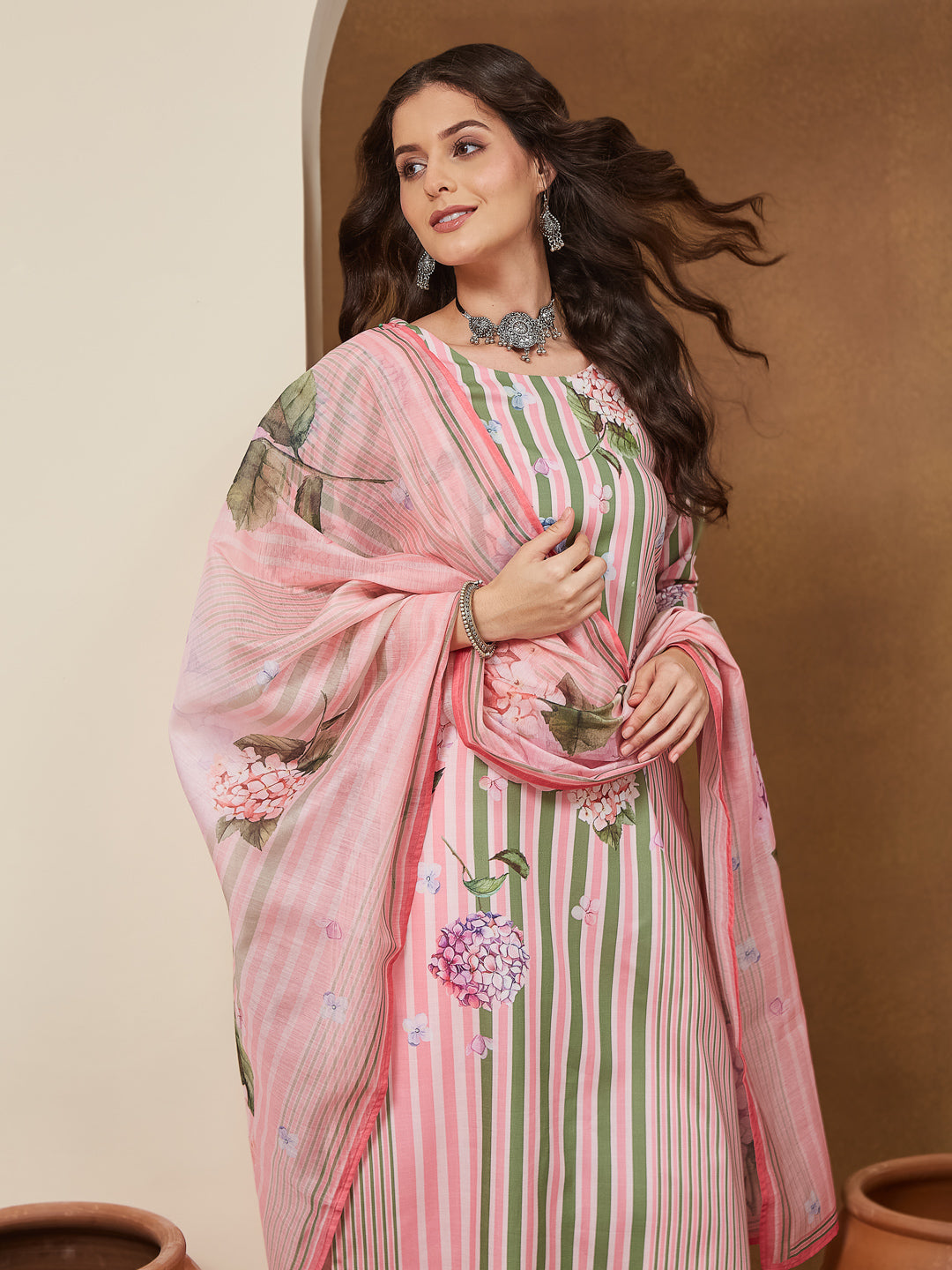 Janasya Women's Light Pink Cotton Blend Floral Printed Straight Kurta Set