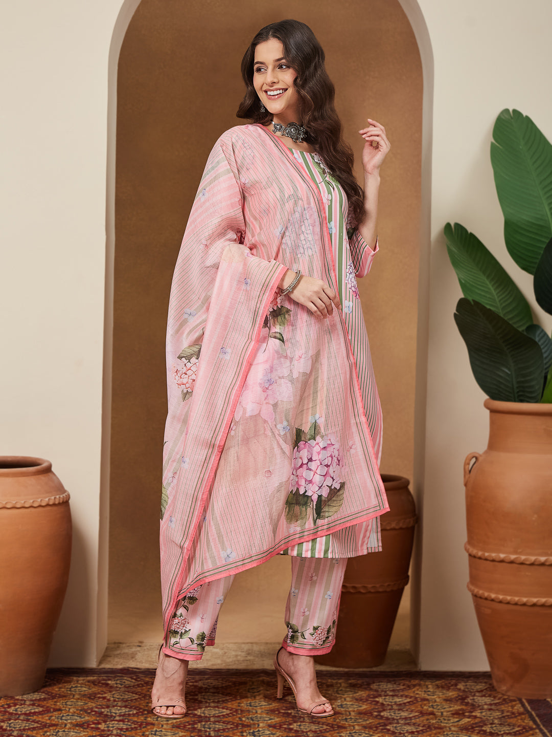 Janasya Women's Light Pink Cotton Blend Floral Printed Straight Kurta Set - qivii