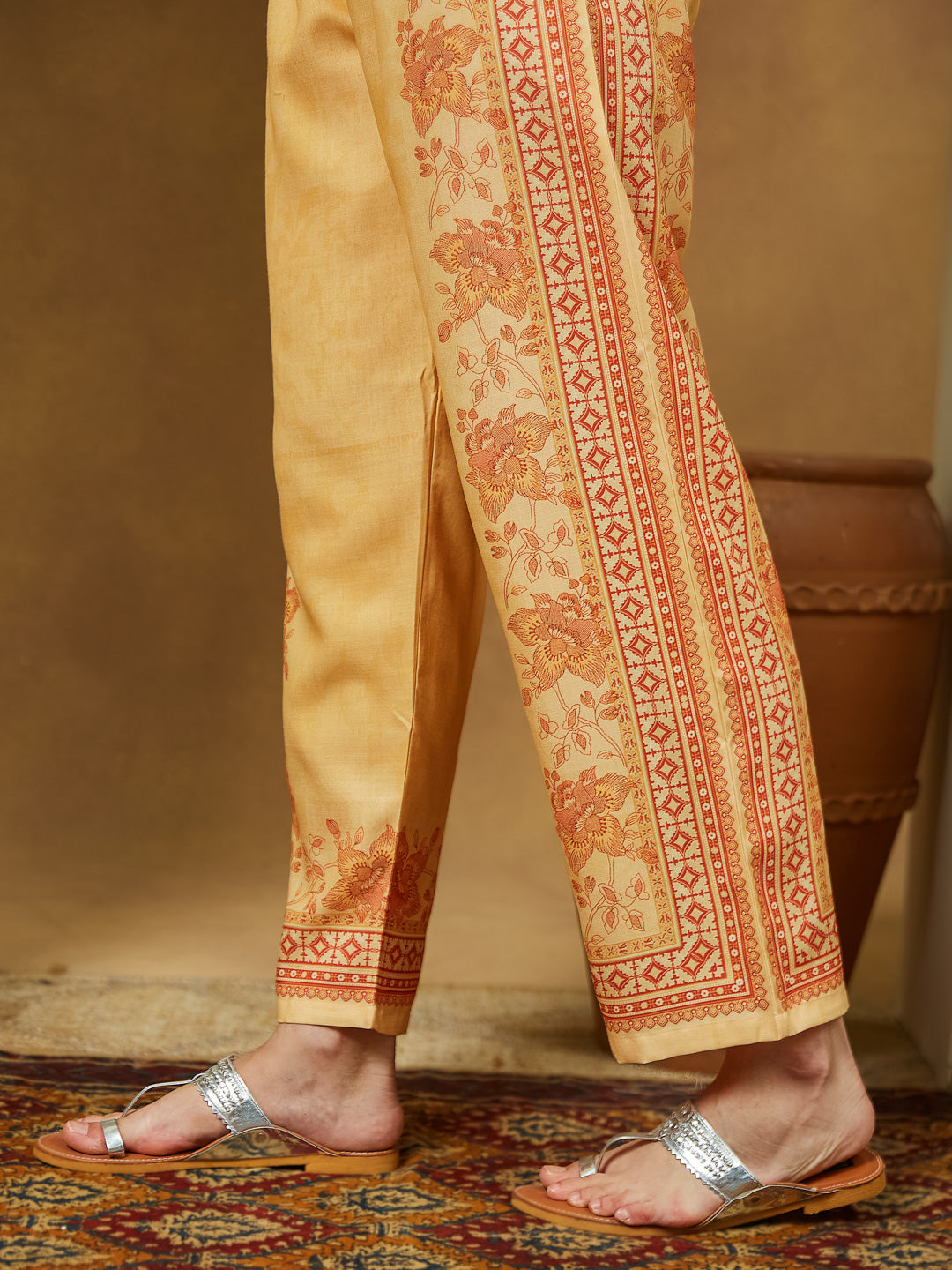 Janasya Women's Yellow Cotton Blend Floral Printed Straight Kurta Set