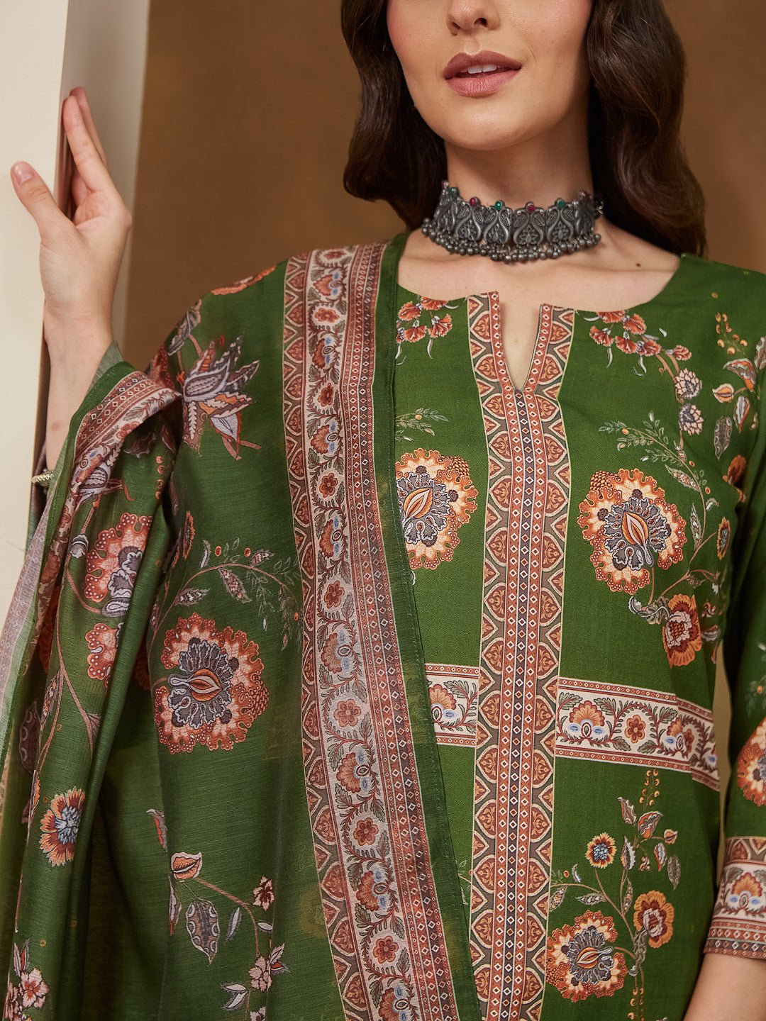 Janasya Women's Mehendi Green Cotton Blend Floral Printed Straight Kurta Set