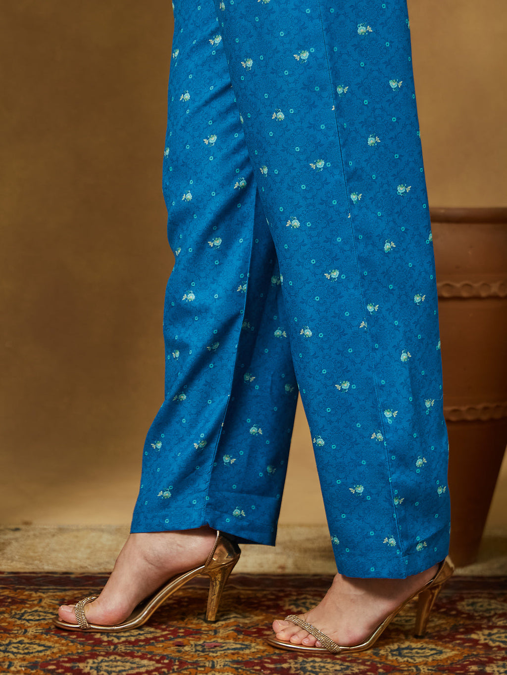 Janasya Women's Blue Cotton Blend Floral Printed Anarkali Kurta Set