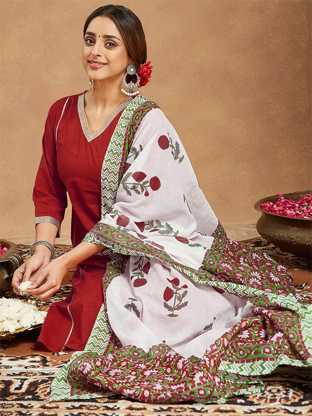 Janasya Women's Red Pure Cotton Embellished Straight Kurta Set - qivii