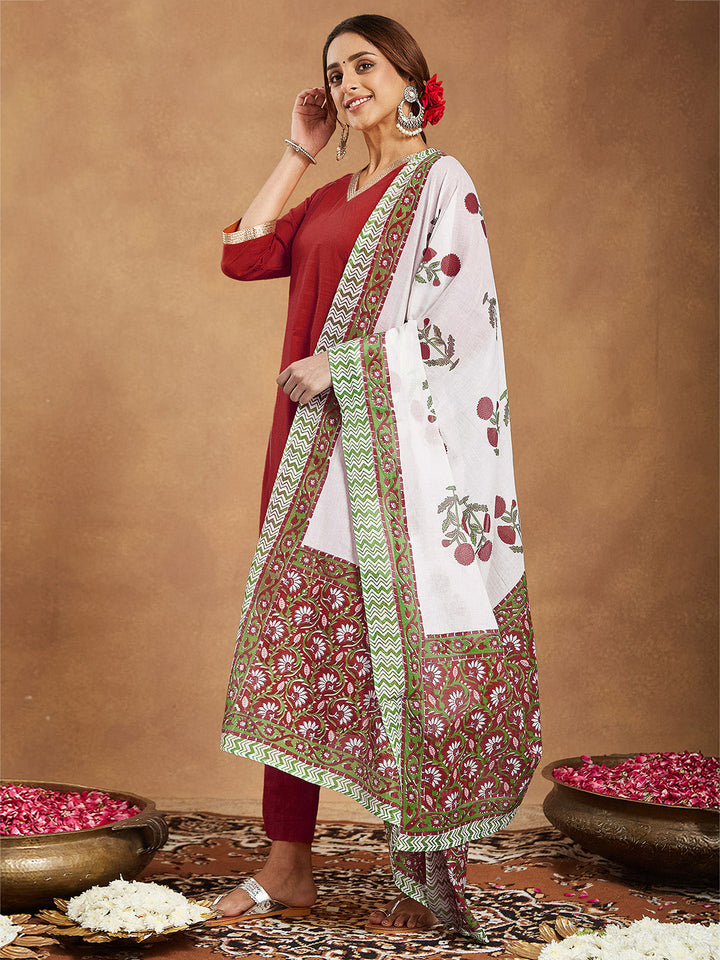 Janasya Women's Red Pure Cotton Embellished Straight Kurta Set - qivii