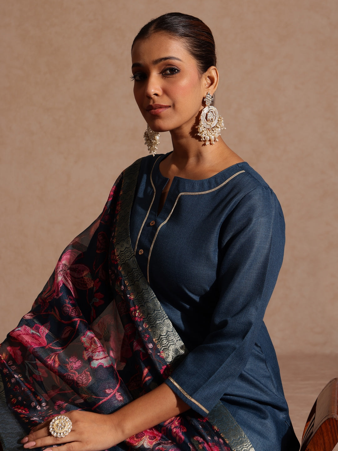 Janasya Women's Teal Blue Cotton Blend Yoke Design Straight Kurta Set With Printed Dupatta