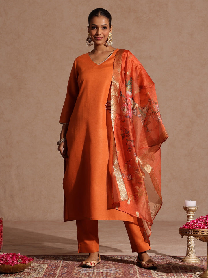 Janasya Women's Orange Cotton Blend Yoke Design Straight Kurta Set With Printed Dupatta - qivii