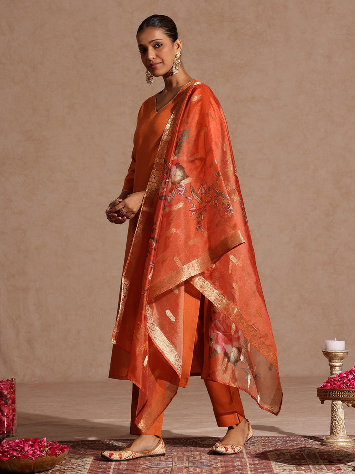Janasya Women's Orange Cotton Blend Yoke Design Straight Kurta Set With Printed Dupatta - qivii