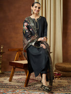 Janasya Women's Black Cotton Blend Yoke Design Straight Kurta Set