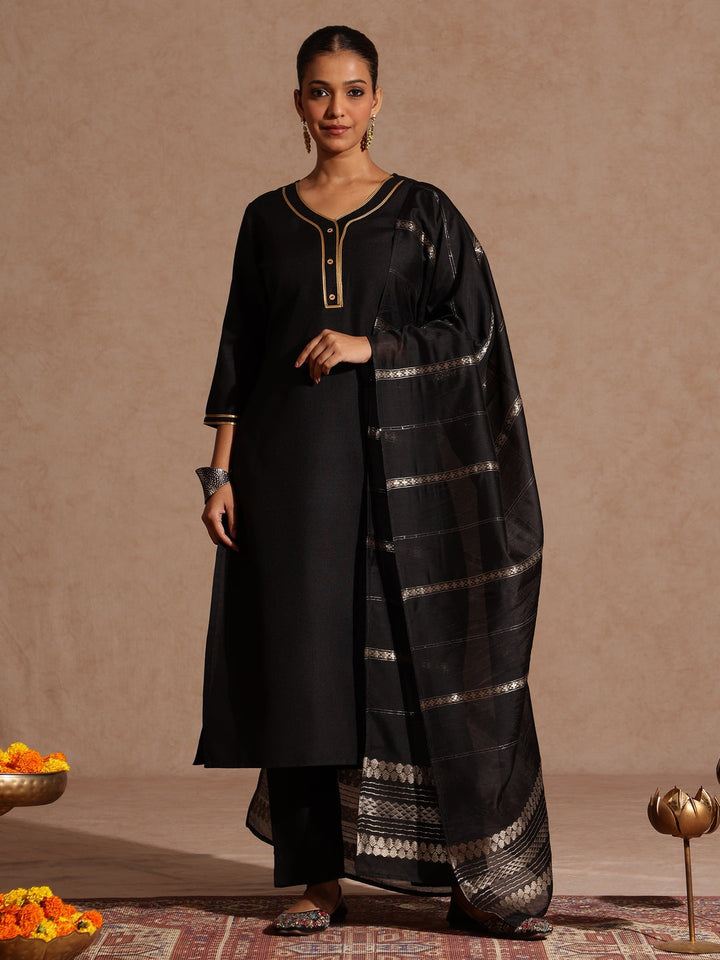 Janasya Women's Black Cotton Blend Yoke Design Straight Kurta Set - qivii