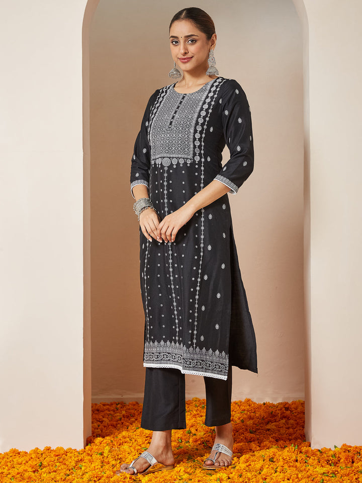 Janasya Women's Black Silk Blend Embellished Straight Kurta Set - qivii
