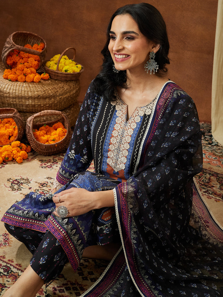Janasya Women's Black Cotton Blend Printed Straight Kurta Set