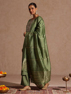 Janasya Women's Green Silk Blend Embellished Straight Kurta Set