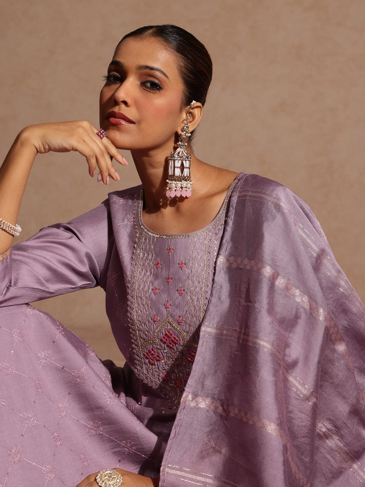 Janasya Women's Lavender Silk Blend Embellished Straight Kurta Set - qivii