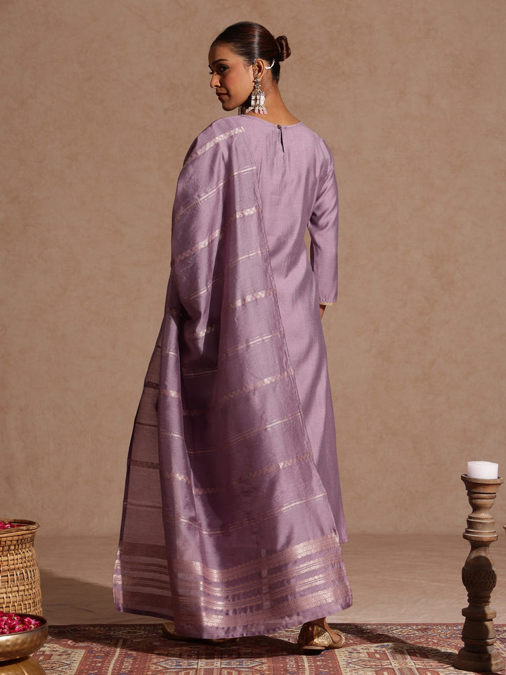 Janasya Women's Lavender Silk Blend Embellished Straight Kurta Set - qivii