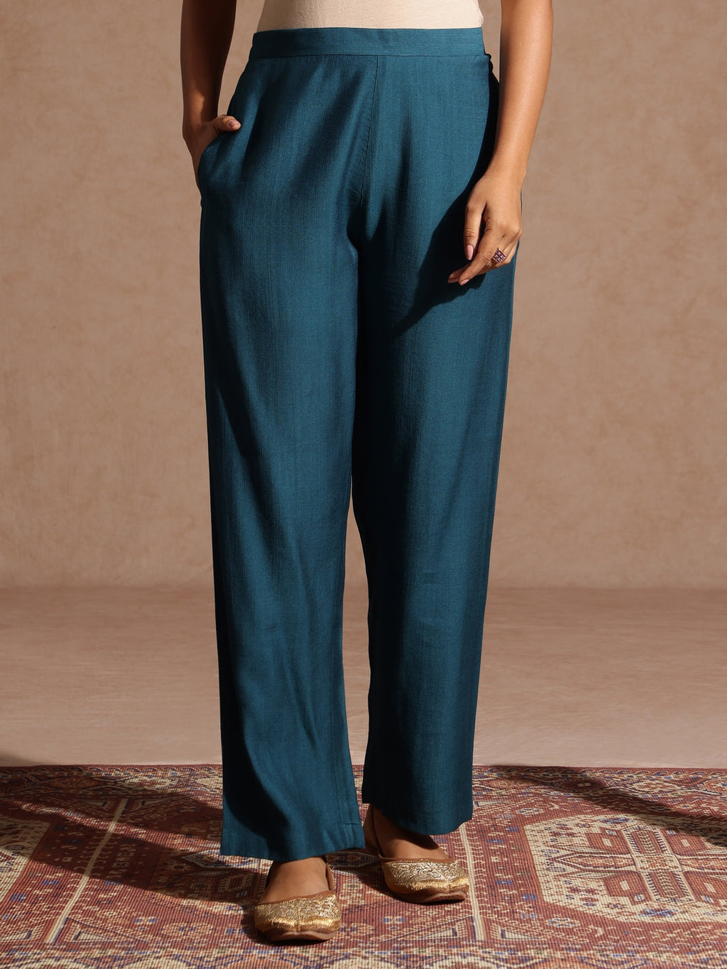 Janasya Women's Teal Blue Silk Blend Yoke Design Straight Kurta Set With Printed Jacquard Dupatta