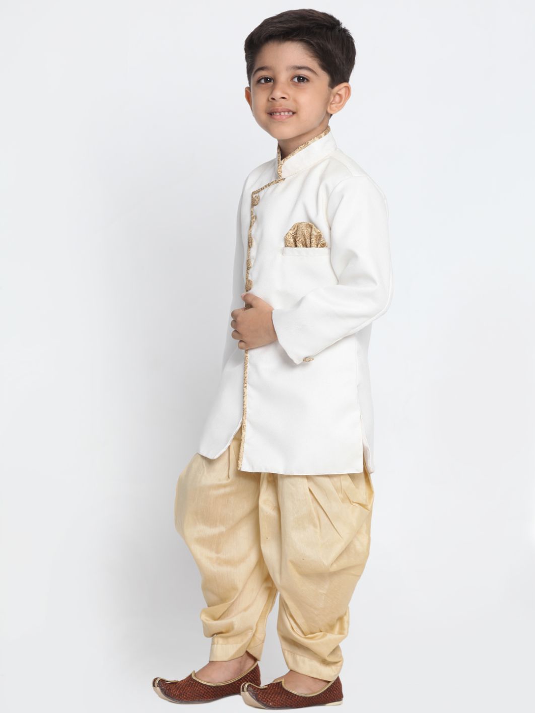 Vastramay Boy's White Jute Silk Blend Sherwani Set - qivii