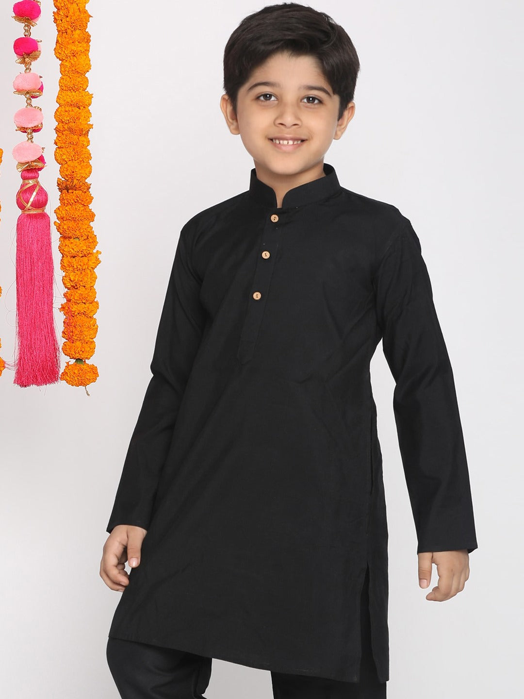 VASTRAMAY Boys Black Kurta - qivii