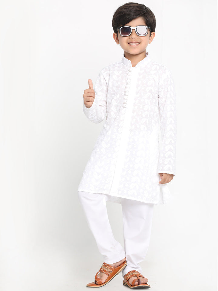 Vastramay Boy's White Lukhnowi Chikankari Kurta - qivii