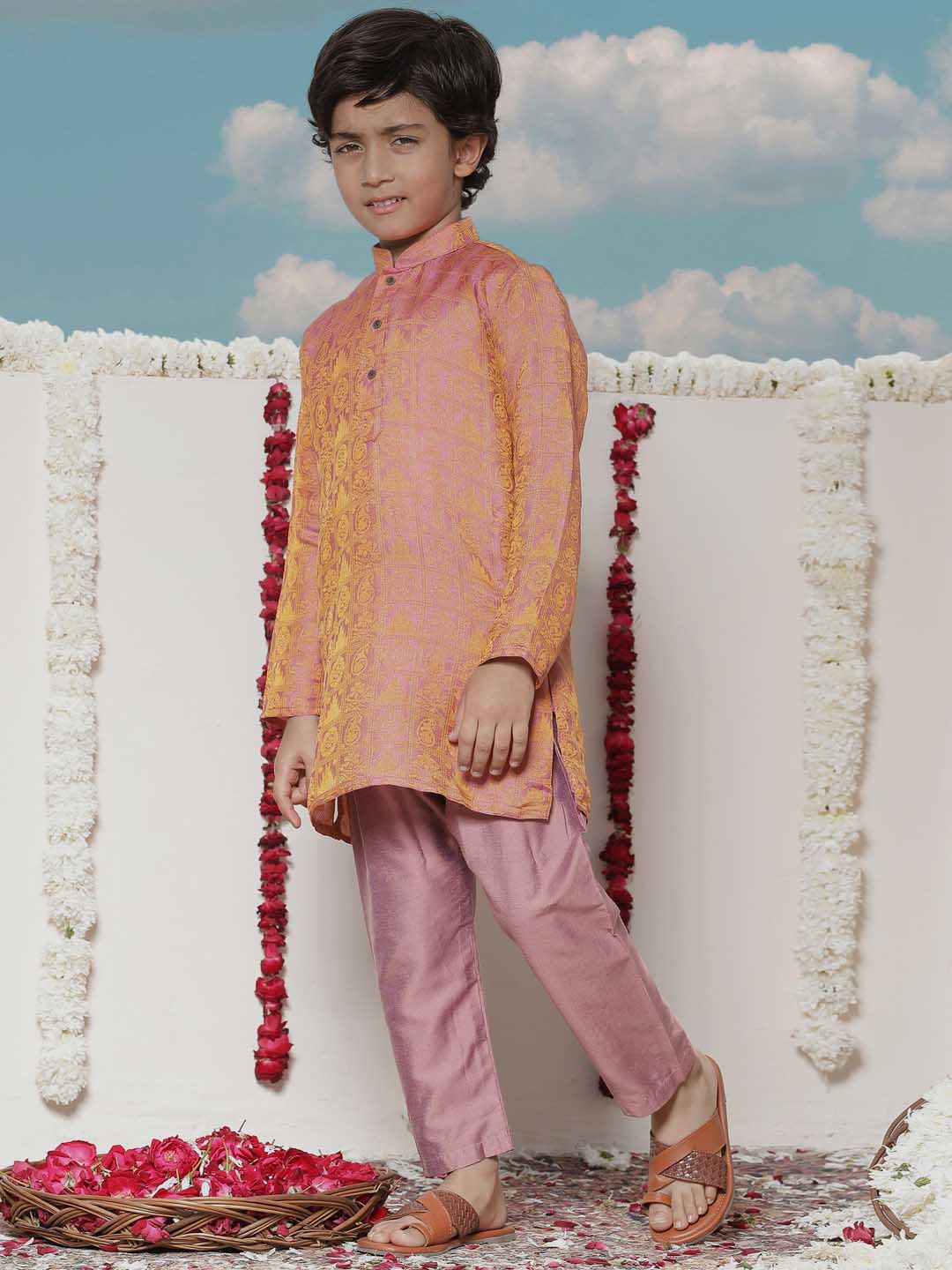 Vastramay Boys' Pink Jacquard Kurta Pyjama Set - qivii