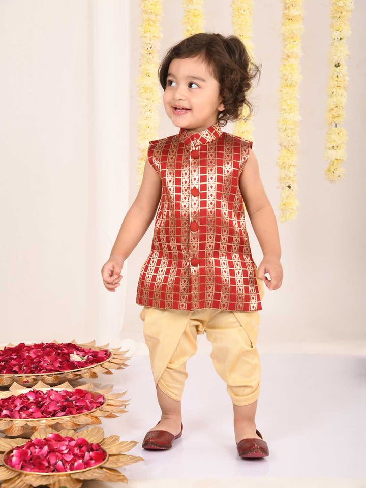 VASTRAMAY Boys' Maroon Brocade Kurta Dhoti Set - qivii