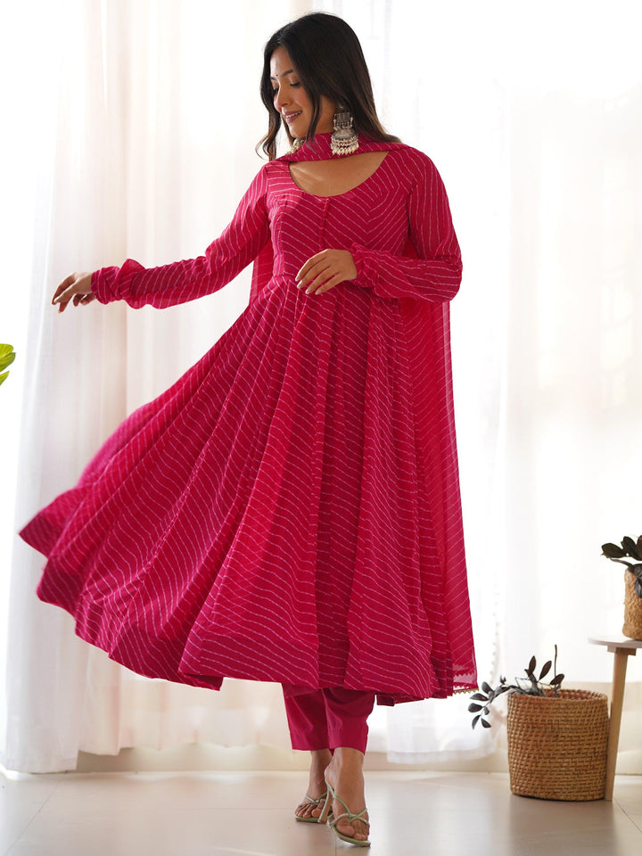 Georgette dupatta adorned with laheriya print and fancy lace work