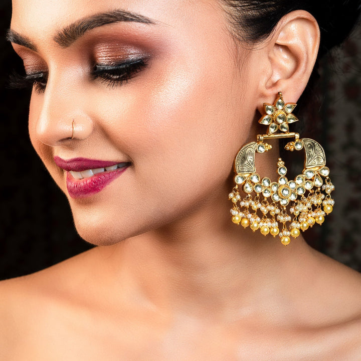 Archana Gold Plated Pachi Kundan Earrings - qivii