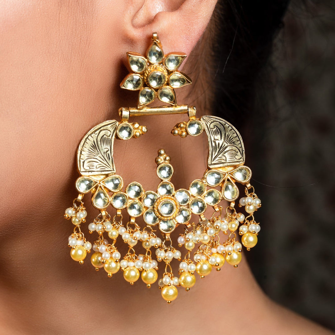 Archana Gold Plated Pachi Kundan Earrings - qivii