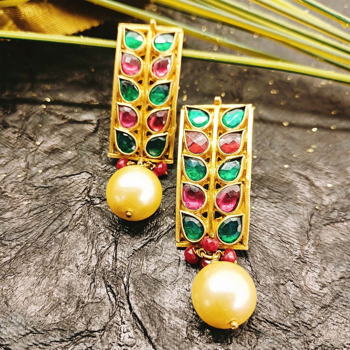 Advika Wine & Green Coloured Paachi Kundan Earrings - qivii