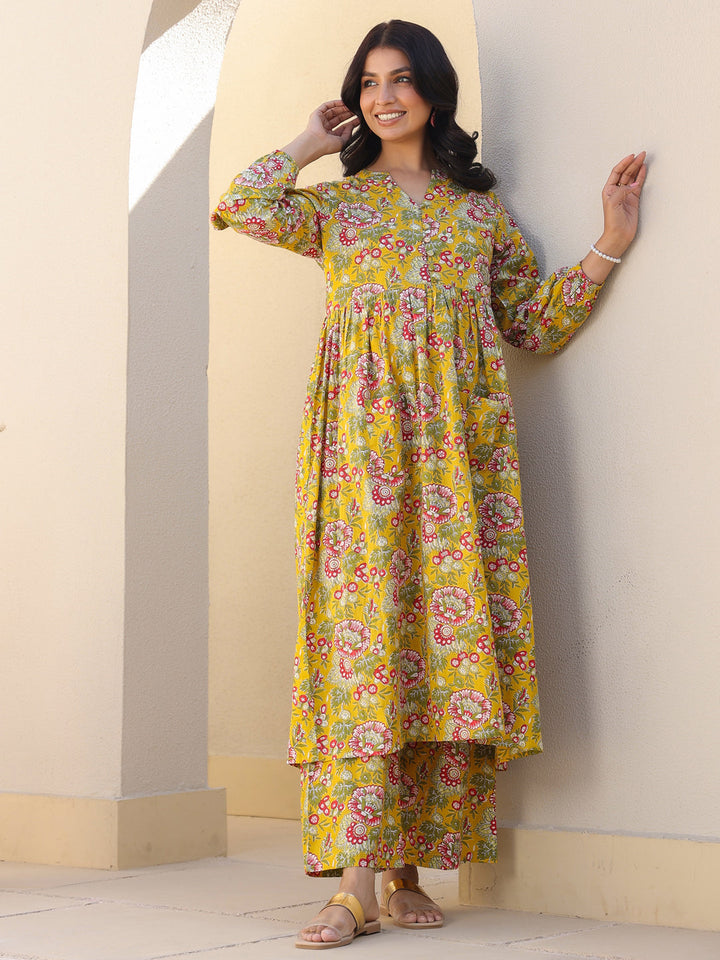 Mustard Pure Cotton Floral Printed A-line Maternity Kurta Pant Set - qivii