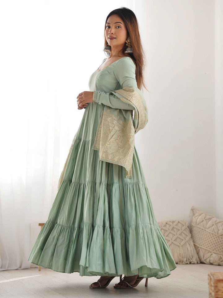 Crafted from high-quality chanderi silk for luxury and comfort