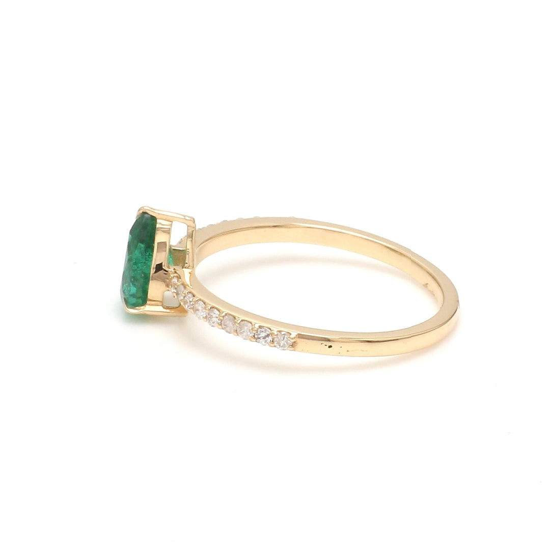 Emerald Pear Solitaire Diamond Ring - qivii