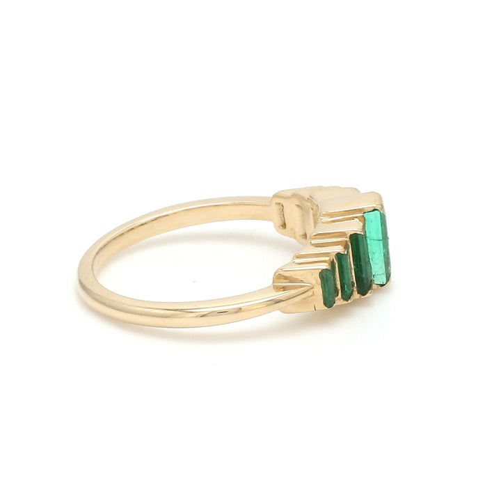 Emerald Graduating Baguette Ring - qivii