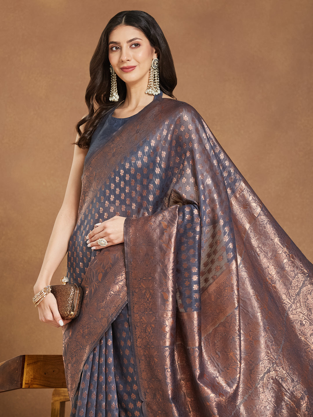 Janasya Women's Dark Grey Silk Blend Floral Woven Design Jacquard Saree with Blouse Piece