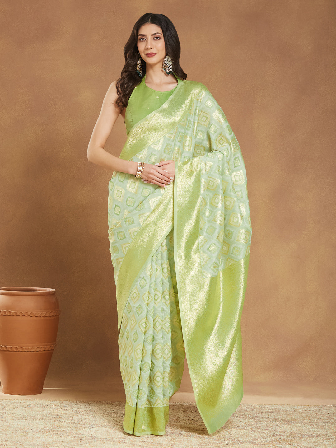 Janasya Women's Light Green Silk Blend Geometric Woven Design Jacquard Saree with Blouse Piece