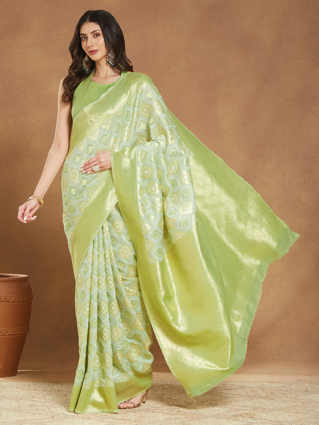 Janasya Women's Light Green Silk Blend Geometric Woven Design Jacquard Saree with Blouse Piece