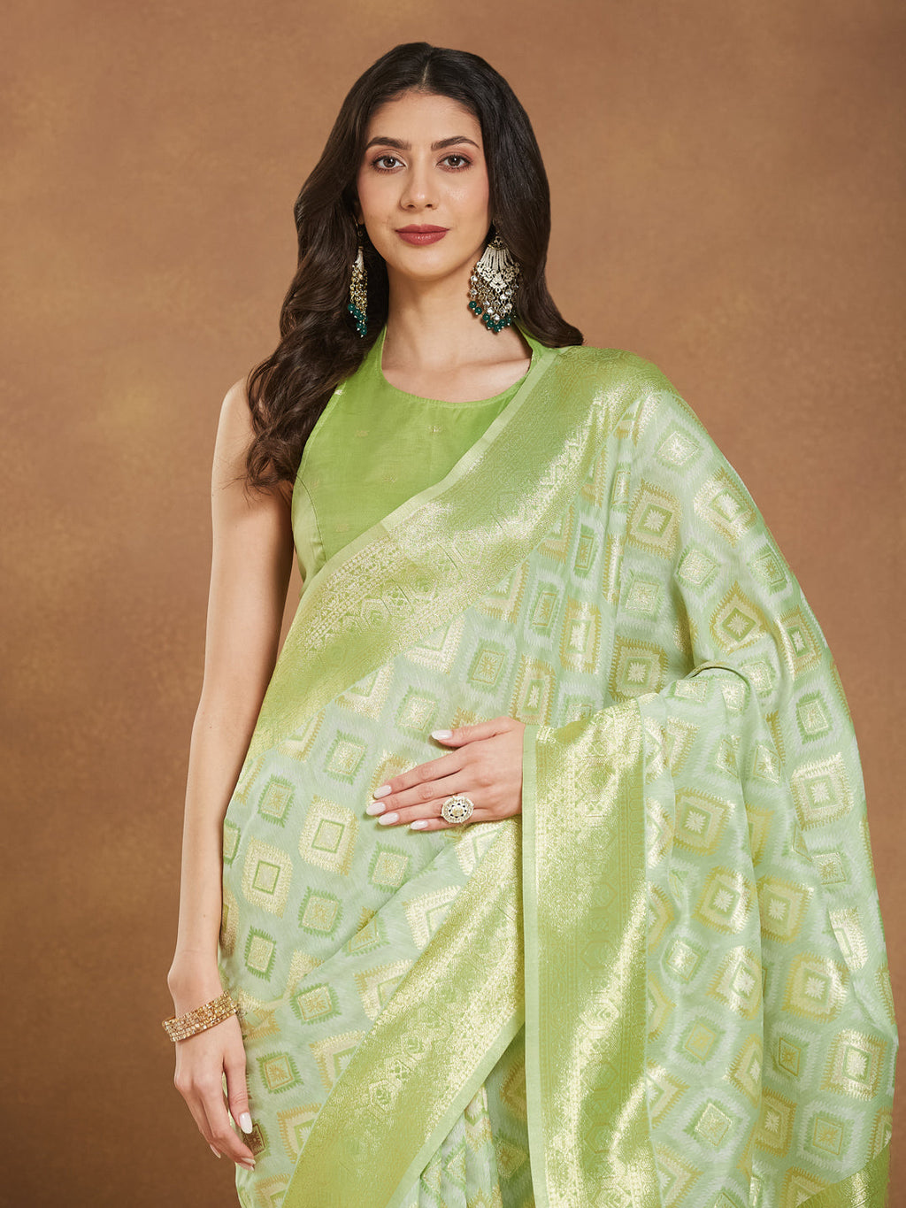 Janasya Women's Light Green Silk Blend Geometric Woven Design Jacquard Saree with Blouse Piece