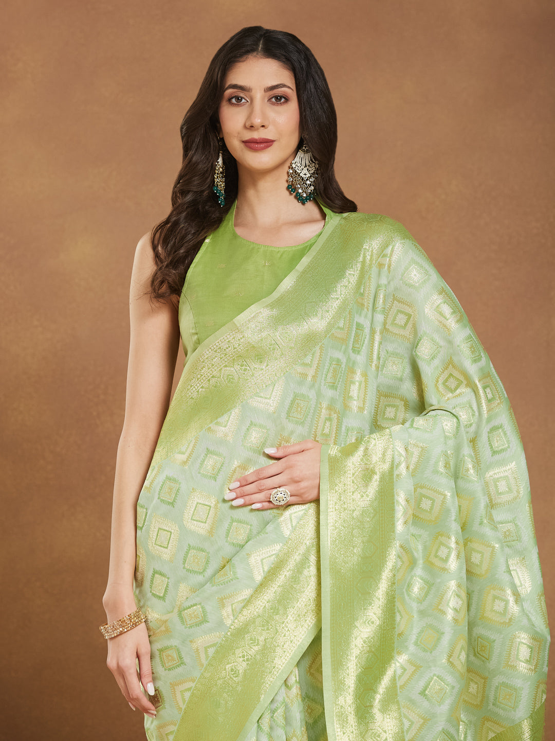 Janasya Women's Light Green Silk Blend Geometric Woven Design Jacquard Saree with Blouse Piece