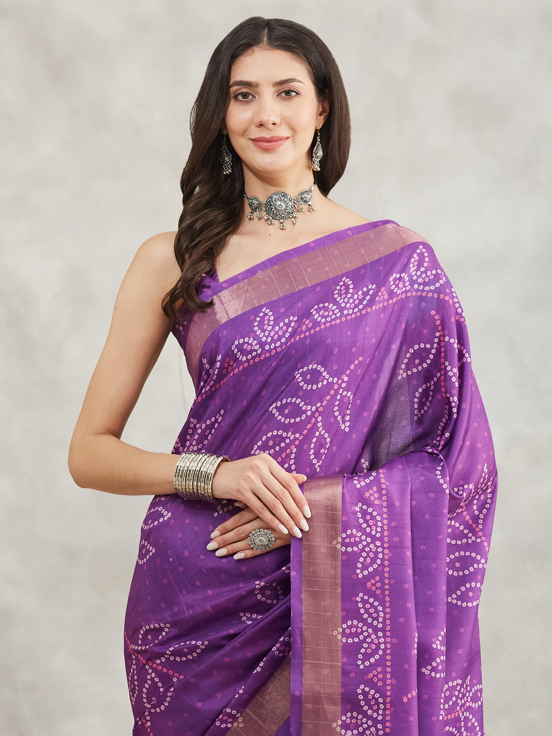 Janasya Women's Purple Silk Blend Bandhani Printed Printed Saree with Blouse Piece
