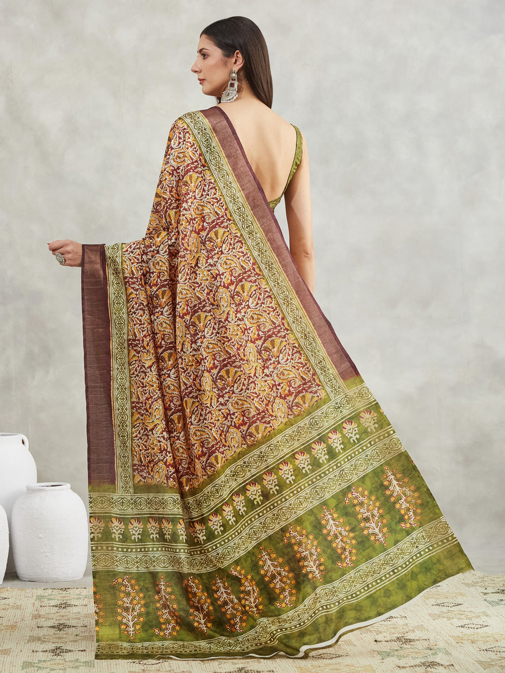 Janasya Women's Burgundy Silk Blend Paisley Printed Printed Saree with Blouse Piece