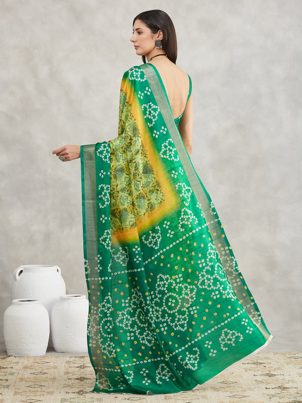 Janasya Women's Mustard & Green Silk Blend Bandhani Printed Printed Saree with Blouse Piece