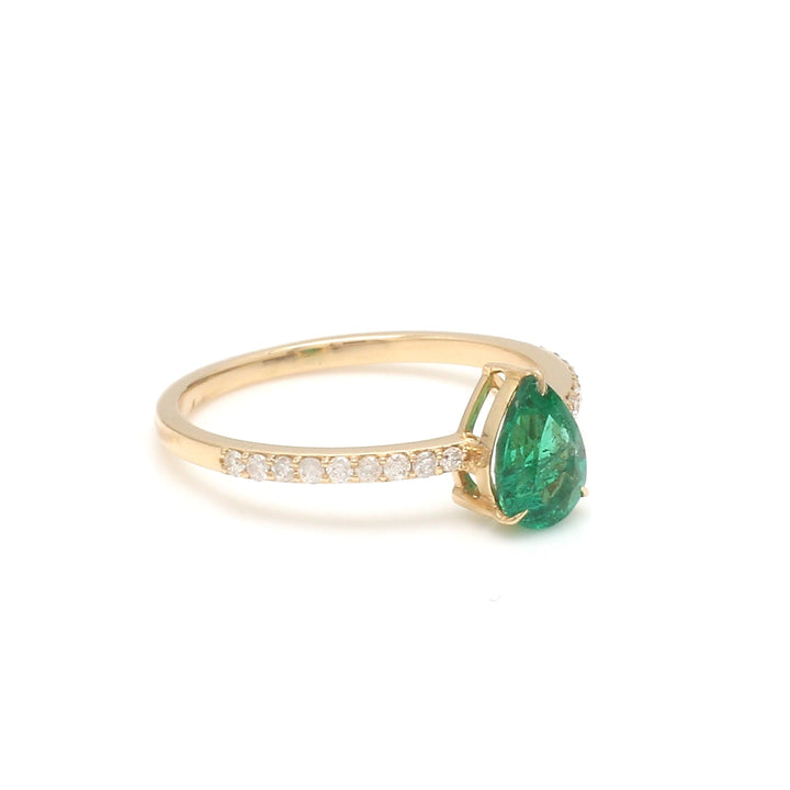 Emerald Pear Solitaire Diamond Ring - qivii