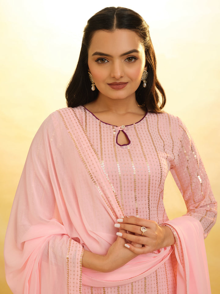 Refined and graceful outfit for festivals and special events