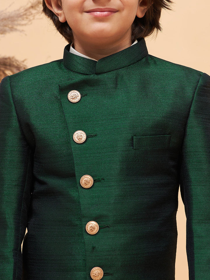 VASTRAMAY Boy's Green Indo Western Jacket With Cream Kurta And Pyjama Set - qivii