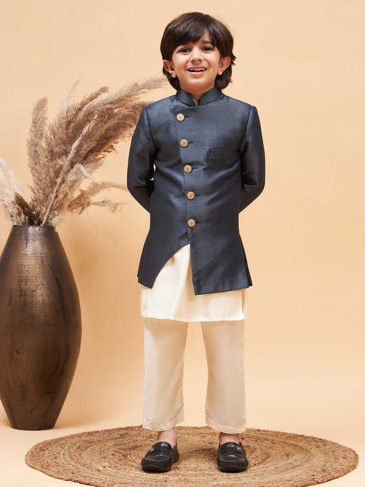 VASTRAMAY Boy's Grey Indo Western Jacket With Cream Kurta And Pyjama Set - qivii
